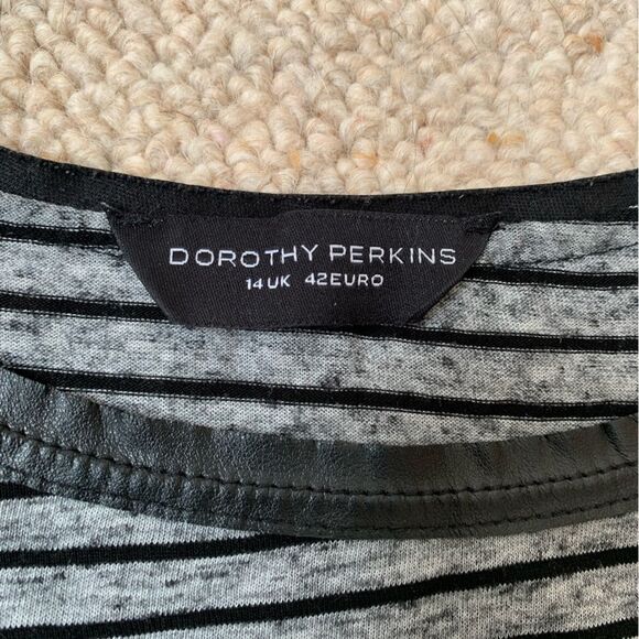 Dorothy Perkins Lightweight Gray Black Pinstripe Cap Sleeve T Shirt sz Small PW2 - Picture 7 of 9